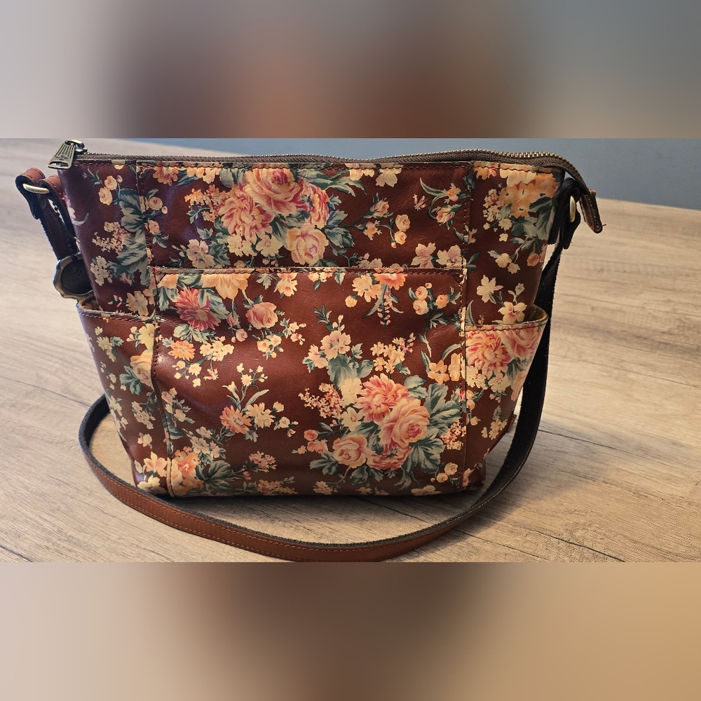 Patricia Nash Leather Aveley Crossbody - Picture 2 of 10